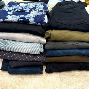 Huge lot of 13 brand name maternity pants and jeans, size 2/26/27/small Gap, AG